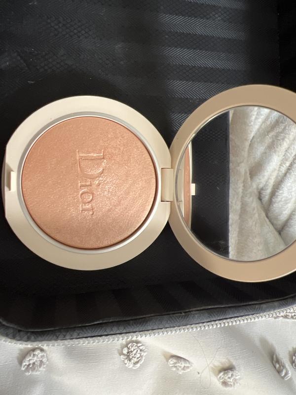 Forever Couture Luminizer Highlighter • 04 Golden Glow