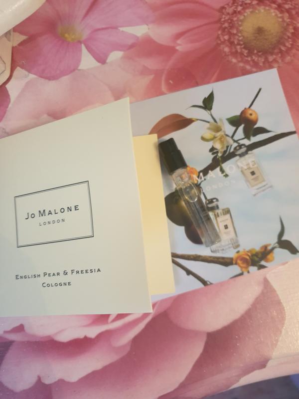 English Pear & Freesia • 100ml