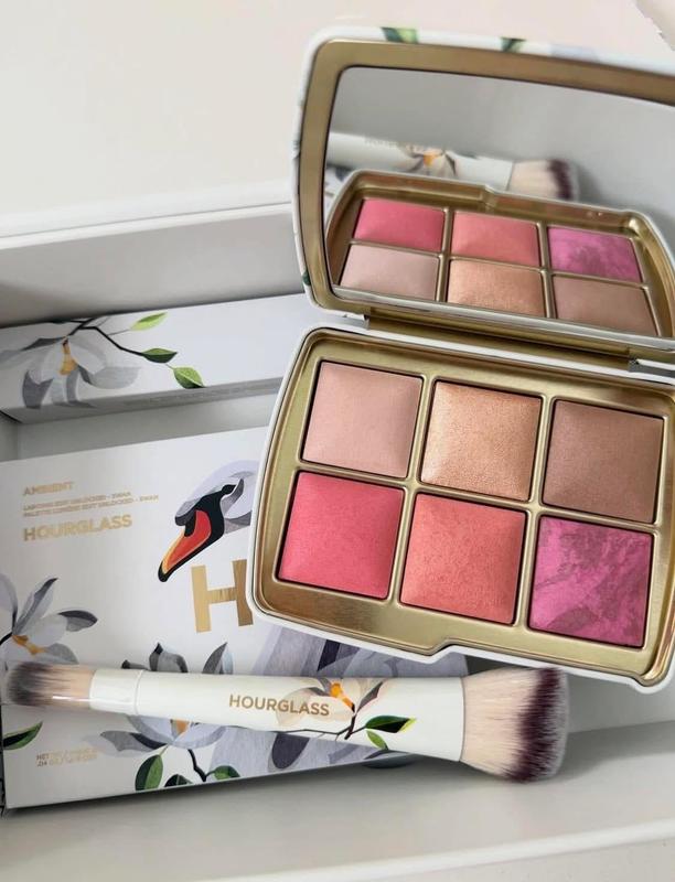 Buy Hourglass Swan Ambient Lighting Edit Face Palette (Holiday