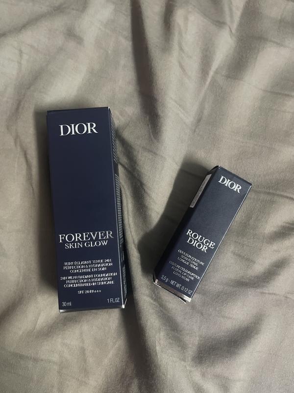 Forever Skin Glow 24H Hydrating Radiant Foundation • 2.5N Neutral