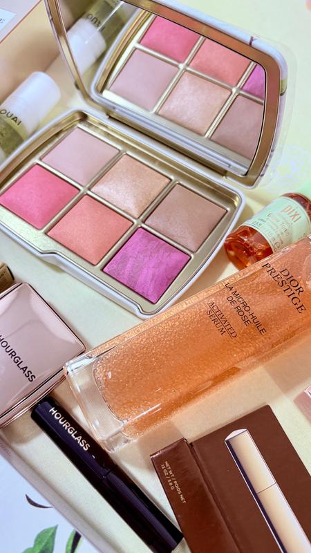 Buy Hourglass Swan Ambient Lighting Edit Face Palette (Holiday