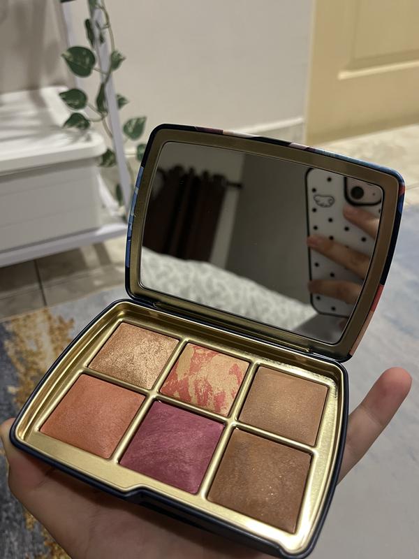 Buy Hourglass Fox Ambient Lighting Edit Face Palette (Holiday