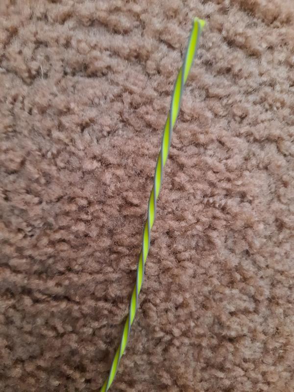 Shakespeare ballistic twist string up close