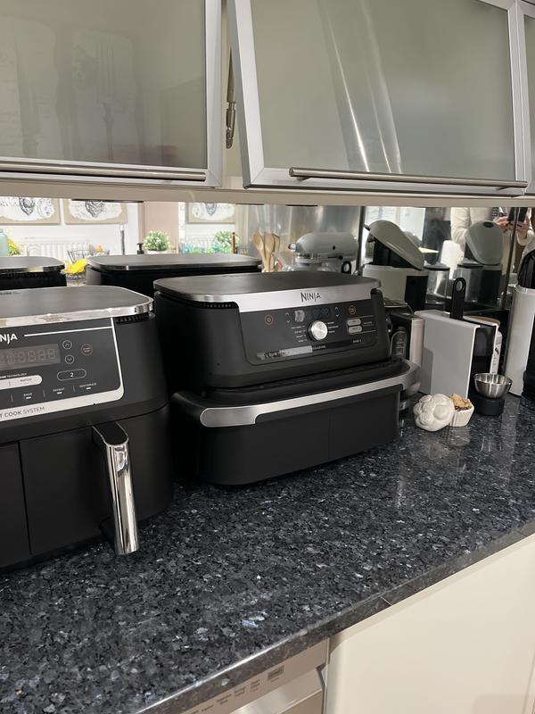 Ouvrir la fenêtre modale de l'avis 1 sur 2