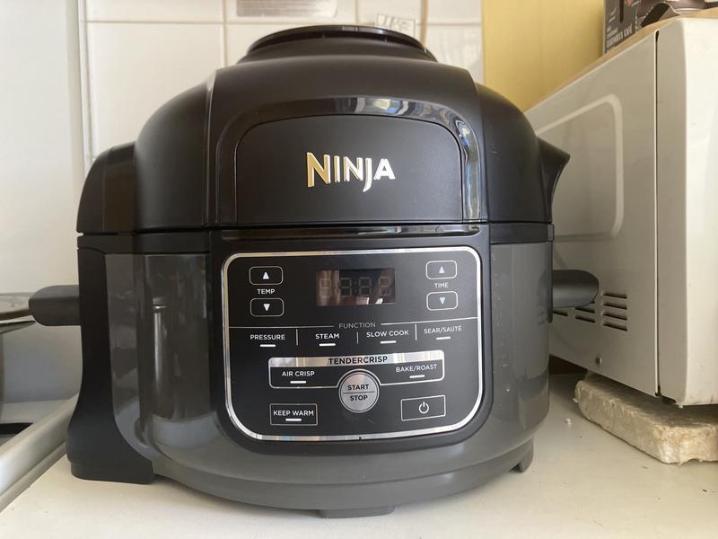 Test Ninja Foodi MINI OP100EU : un multicuiseur avec un MAX d'options - Les  Numériques