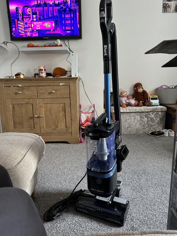 NV602UK, Shark Upright Vacuum Cleaner