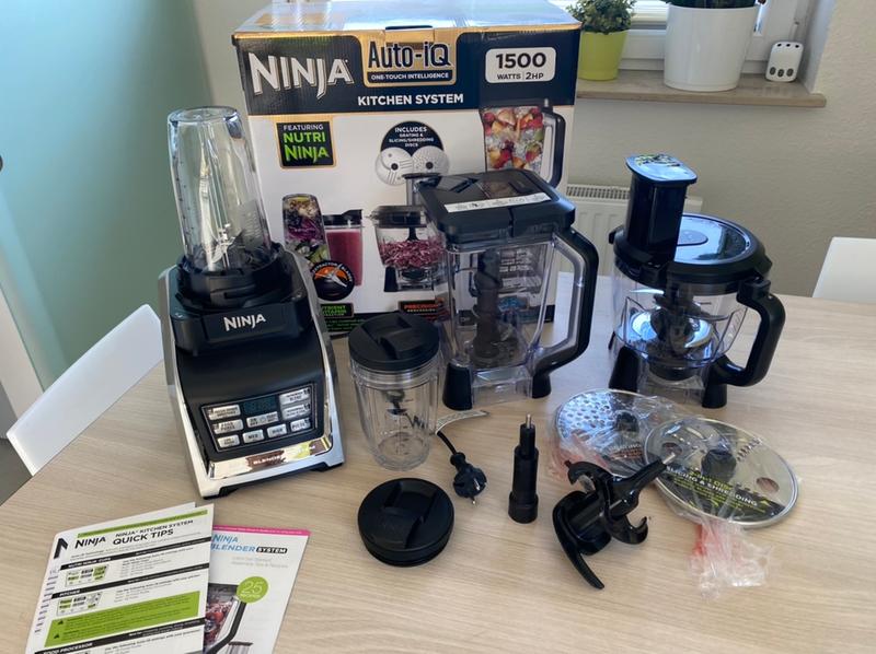 Nutri Ninja BL682Z 1500W Professional Food Processor Blender System w/  Cookbook 