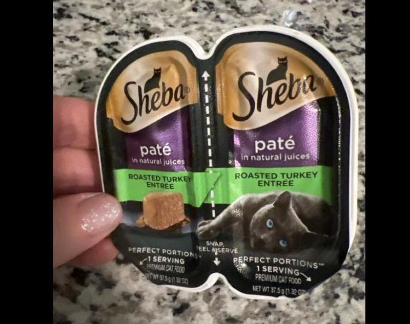 SHEBA® PERFECT PORTIONS™ Premium Paté Roasted Turkey Entrée SHEBA® PERFECT PORTIONS™ Premium Paté Roasted Turkey Entrée