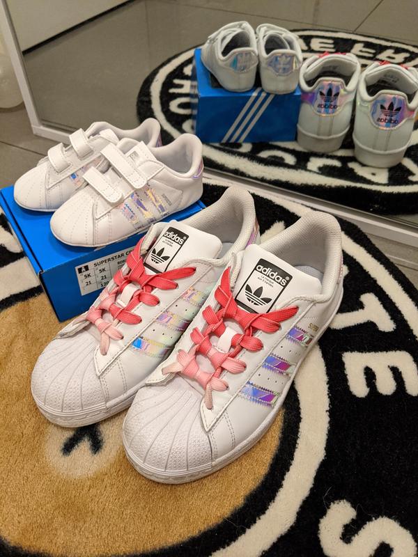 Adidas superstar 2025 holographic stripes unboxing