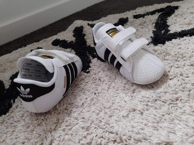 Baby girl adidas crib on sale shoes