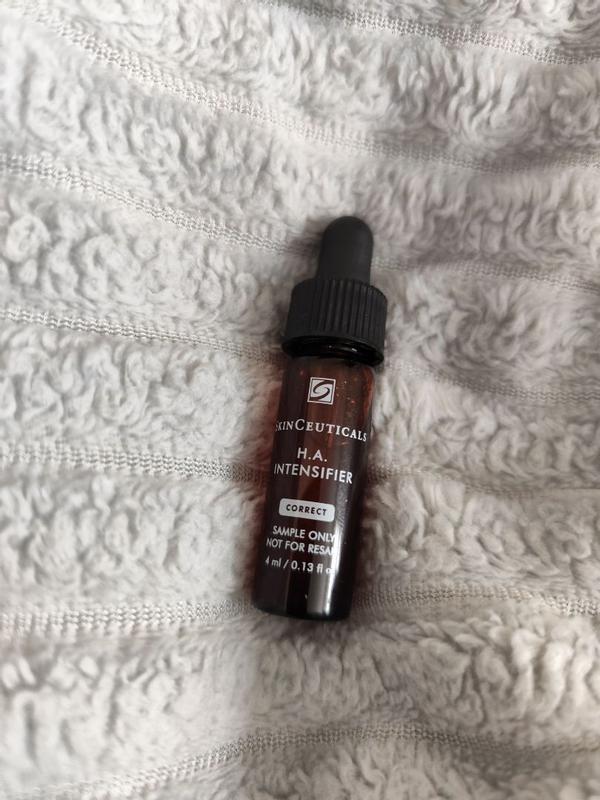 SkinCeuticals Blemish + Age Defense (1 fl. oz.) | Dermstore