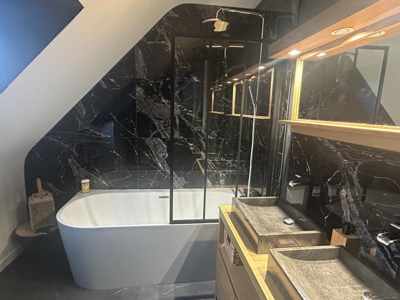 Ouvrir la fenêtre modale de l'avis 1 sur 4