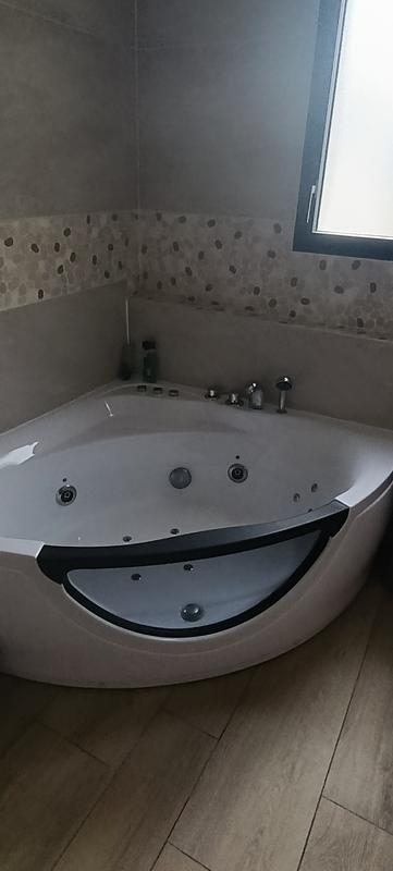 Ouvrir la fenêtre modale de l'avis 1 sur 2