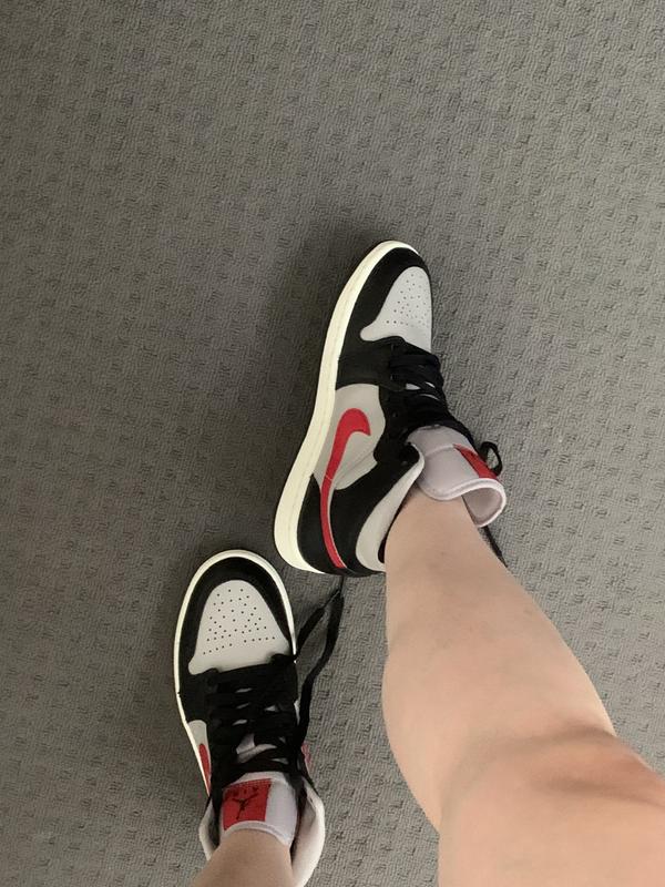 Jordan 1 store black grey red