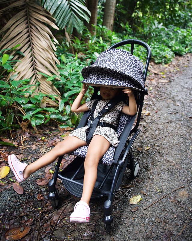 Pinoyoyo2 6+ Bonpoint ブラックフレームレッグレスト付 YOYO® x Bonpoint 6+ Stroller Textile Pack | Stokke