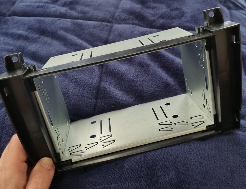 Universal double din on sale mounting bracket