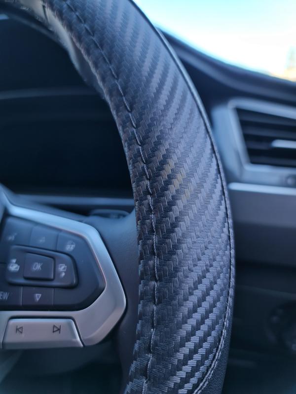 D shaped store steering wheel cover