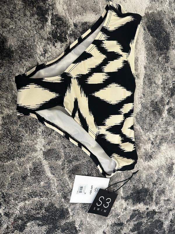 Review Thumbnail Image 0 349228358