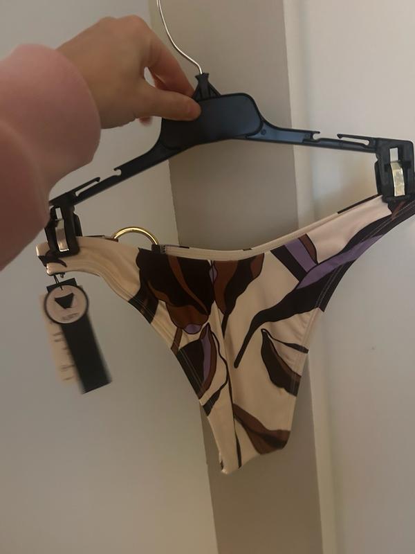 Review Thumbnail Image 0 372779132