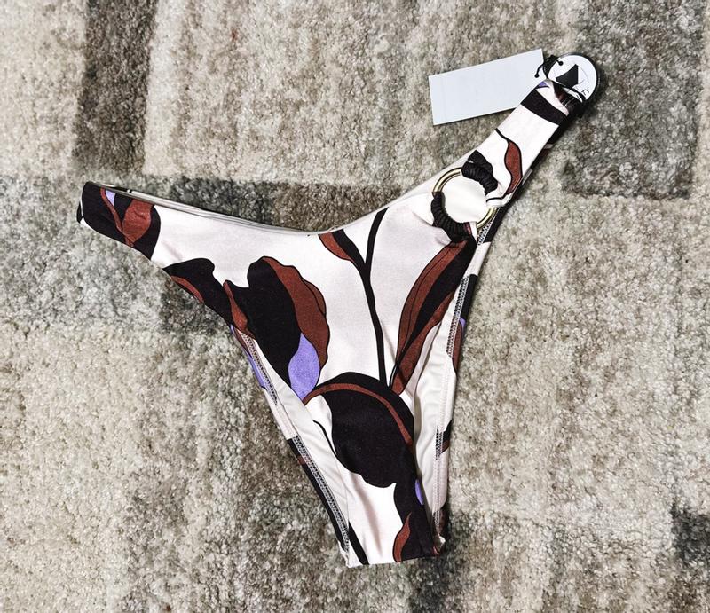 Review Thumbnail Image 0 372847744