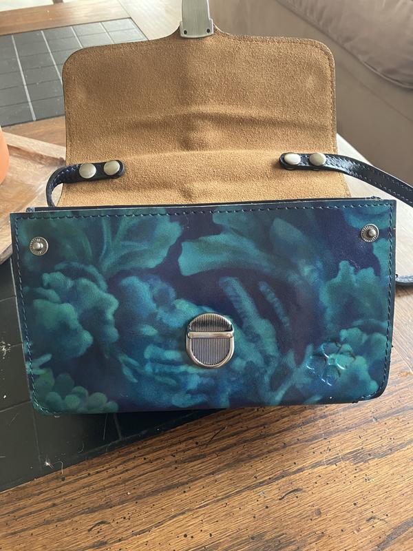 Bianco Crossbody Organizer - European Map – Patricia Nash