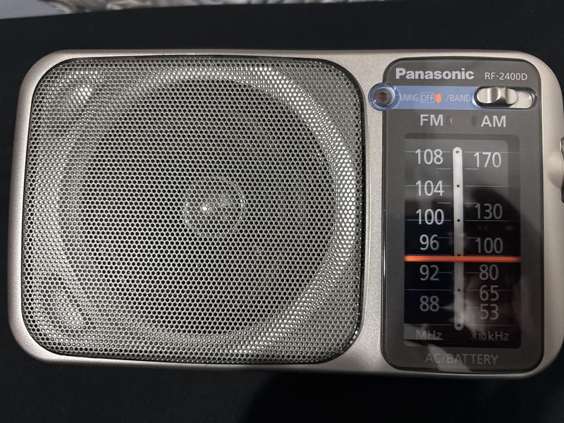Panasonic Portable AM / FM Radio - RF-2400