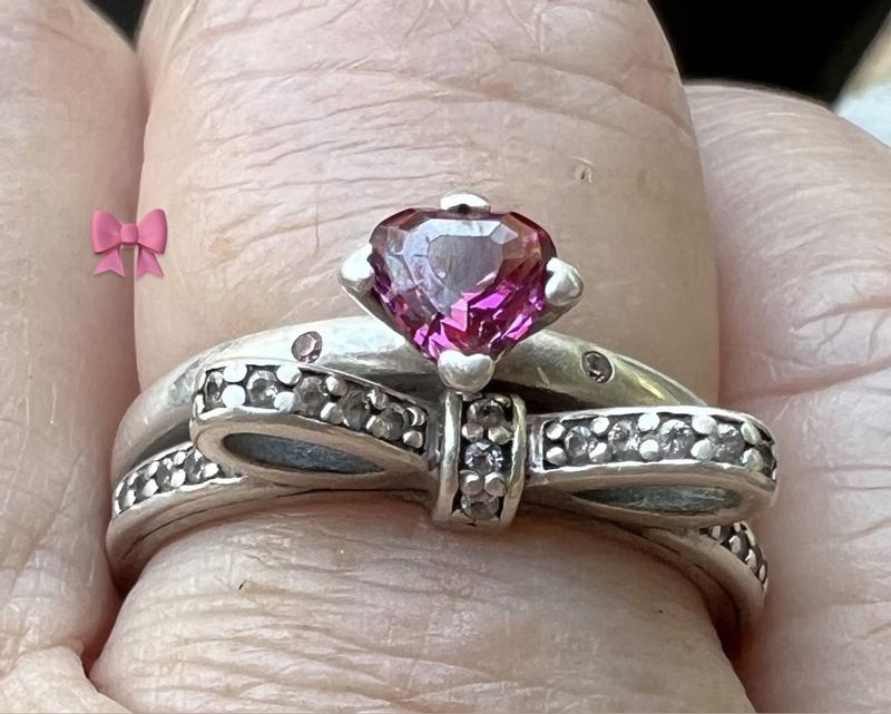 Pandora Sparkling Red Heart Ring 58 UK Airports World Duty Free