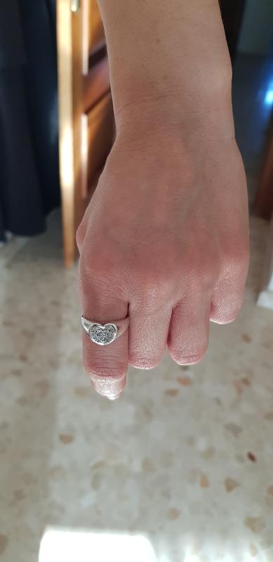 Radiant heart sale ring pandora