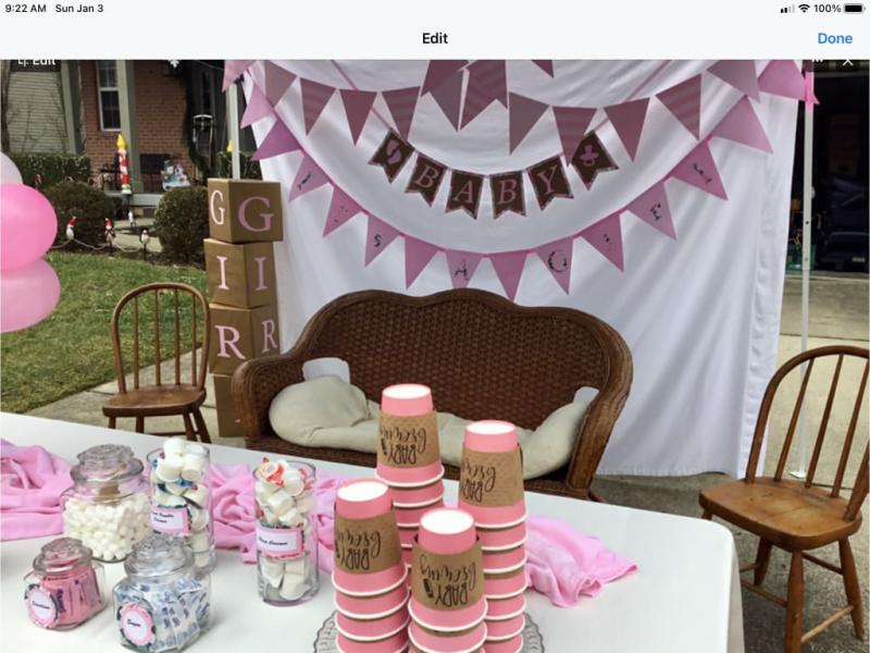 Pink coffee cups w/lids