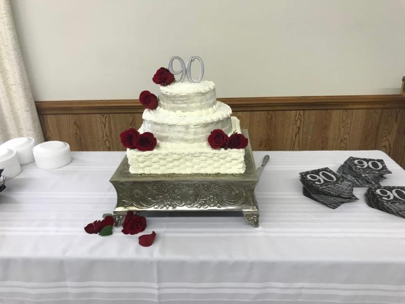 My fathers 90th birthday cake ... I have a bakery