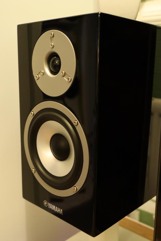 Yamaha NS-BP401 Bookshelf Speakers