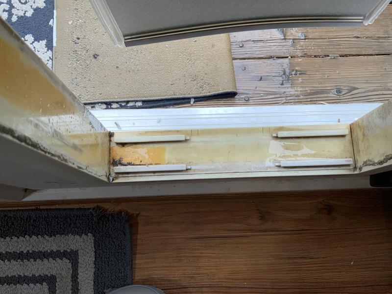 Need replacement magnets on the frame