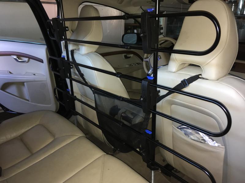 Easily adjustable and covers side to side