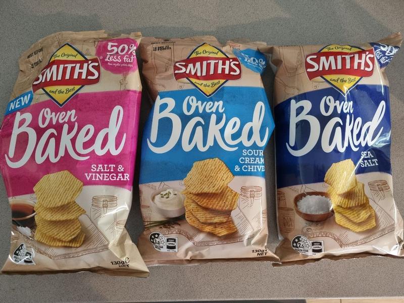 Smith's Oven Baked Chips Sour Cream & Chives 130G