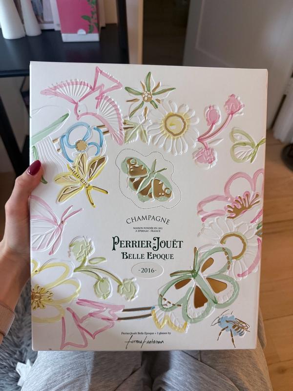 CHANEL箱入りperrierjouet Perrier-Jouët Belle Époque 2016 Gift Box 750ml | Matsuya Ginza