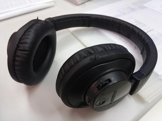 Wireless Bluetooth® headphones SHB7150FB/27 | Philips