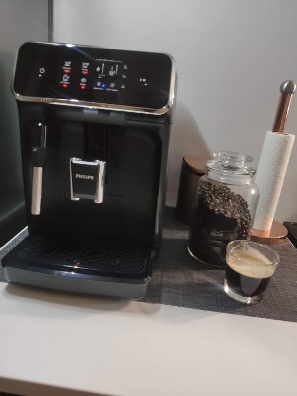 Machine expresso à café grains avec broyeur Series 2200 Avec Mousseur à  Lait - EP2221/40