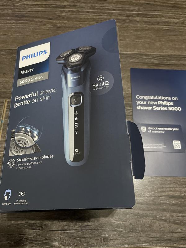 Shaver Series 5000 Wet & Dry electric shaver S5880/20 | Philips