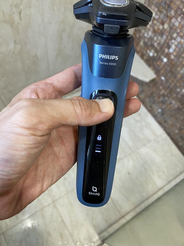 Buy Wet & Dry Electric Shaver S5880/20 Online | Philips Shop