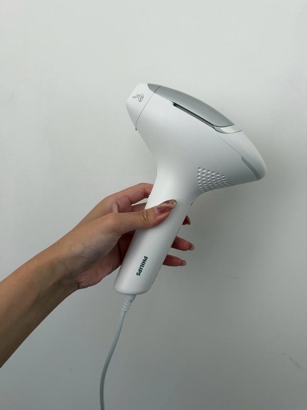 Lumea IPL 8000 Series IPL Hair Removal device with SenseIQ 2.0