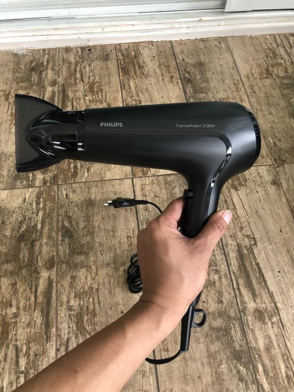 DryCare Advanced Hairdryer HP8230 00 Philips