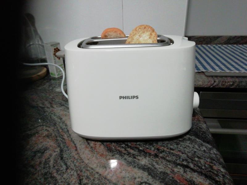 TOSTADORA PHILIPS HD2581 — Alfa Ventas