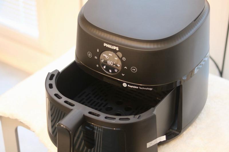 2000 Series Airfryer 2000 series 6.2L (Silver) NA231/09 2000 Series Airfryer 2000 series 6.2L (Silver) NA231/09