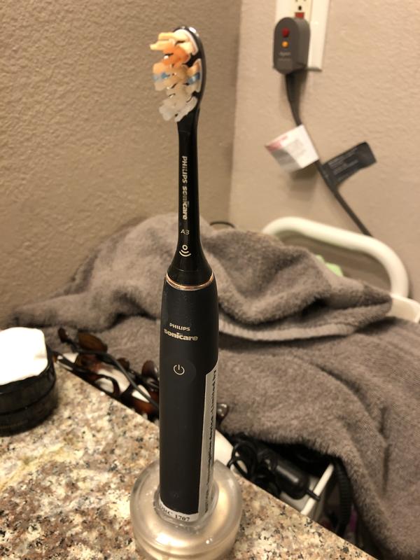 新品未使用　sonicare 9900 プレステージ　HX9992/22 DiamondClean Prestige 9900 Rechargeable Toothbrush HX9992/22