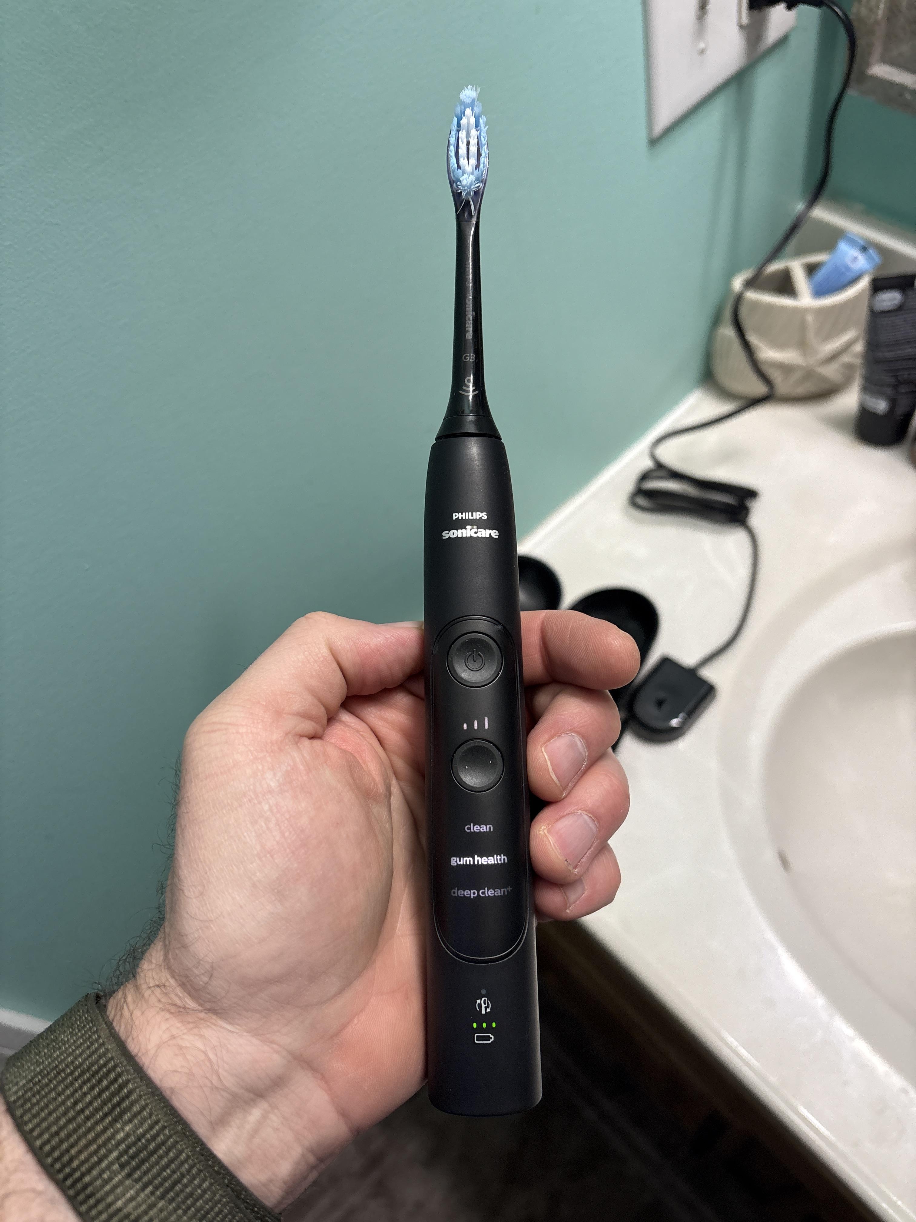 ExpertClean 7300 HX9601/03 Sonic electric toothbrush with app