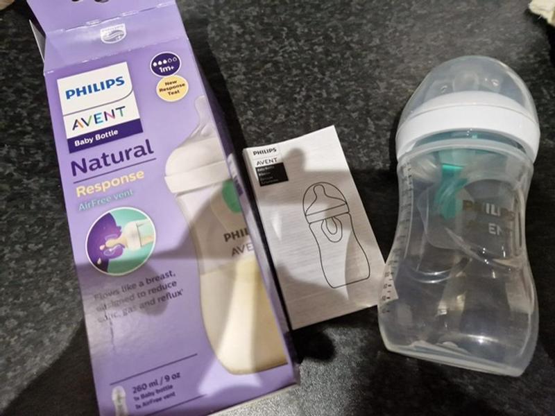 Natural Response Baby Bottle with Airfree vent SCY673/82