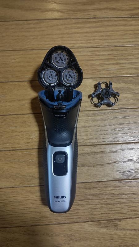 Shaver series 3000 ウェット＆ドライ電気シェーバー、3000 シリーズ S3232/52 | Philips