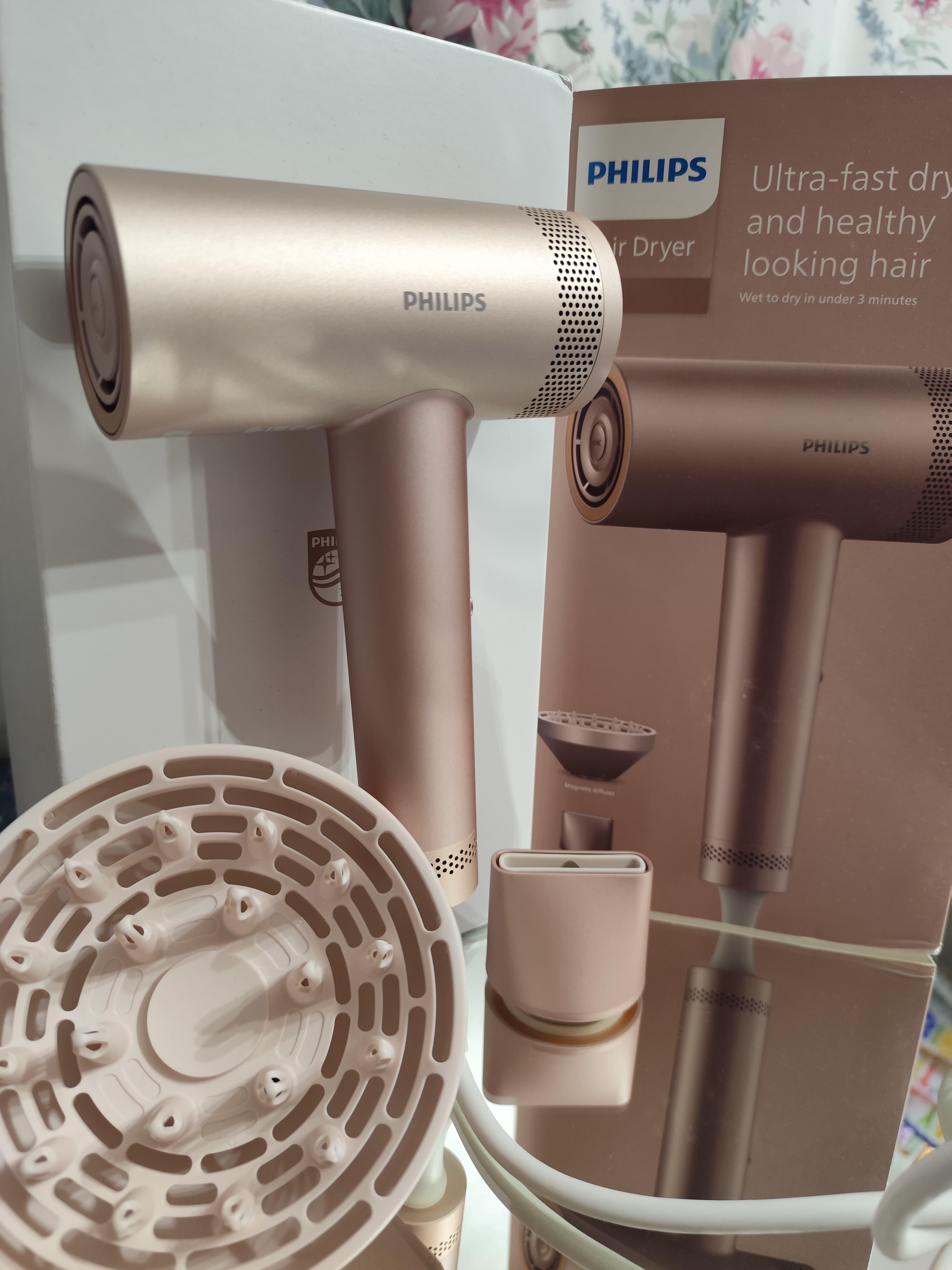 Hair Dryer 8000 Series Plaukų džiovintuvas su „ThermoShield
