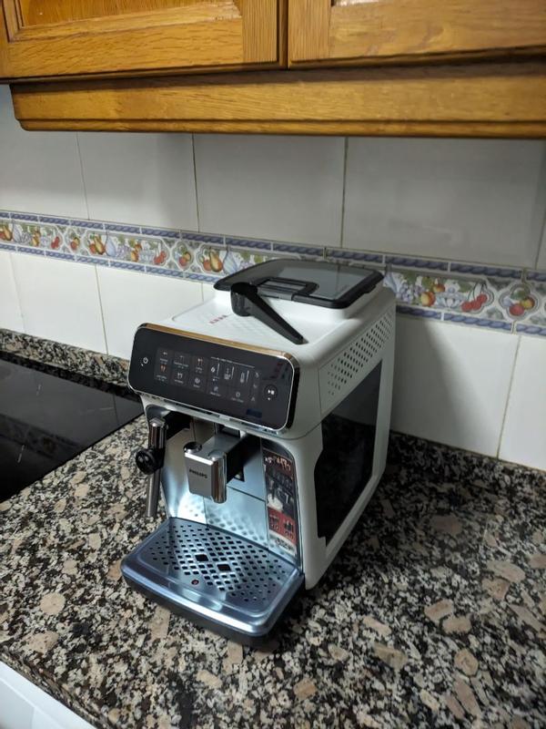 Series 3300 Cafetera espresso totalmente automática EP3329/70