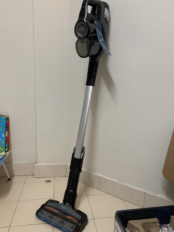 8000 Series Aqua Plus Cordless Vacuum XC8349/01 | Philips